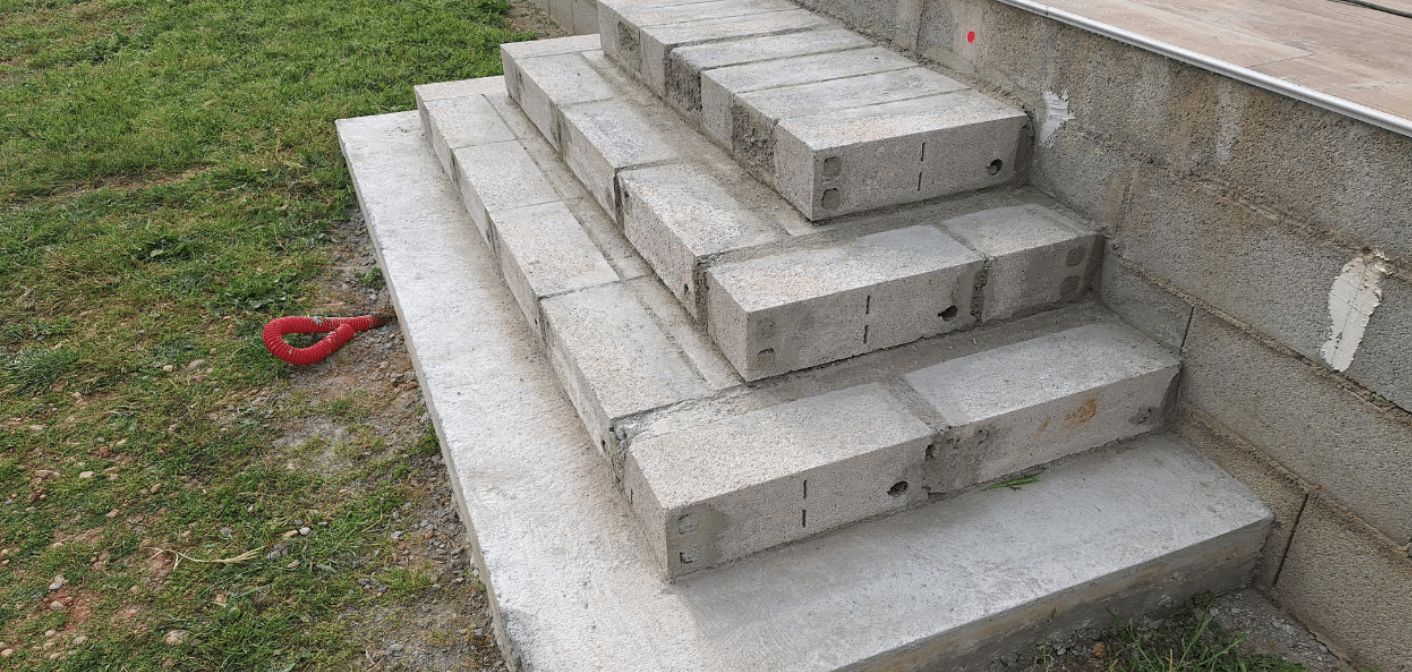 Escalier béton extérieur — gros œuvre Haute-Saône